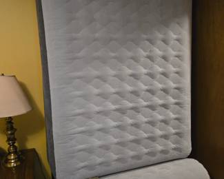 Air bed with headboard