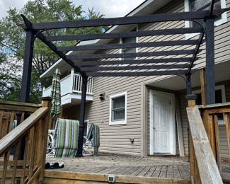 Metal patio pagoda