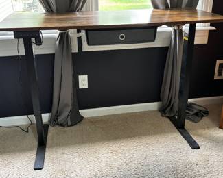 Minimalist desk