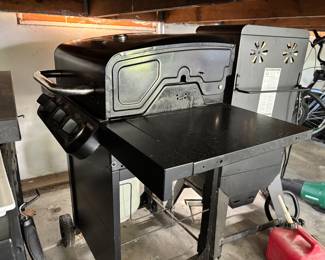 Gas grill