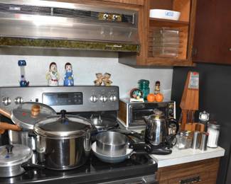 pots/pans, salt & pepper shakers