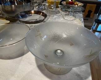 Pfaltzgraff naturewood frosted pedestal bowl