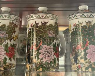 Chinese Pircelain Tea Cups with Peacocking Painting