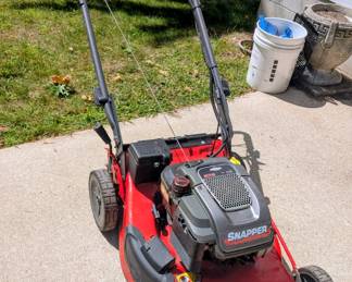 Snapper lawn mower 675 Briggs& Stratton series