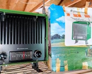 Very rare! New in box AM Automatic tractor radio model TR 7550