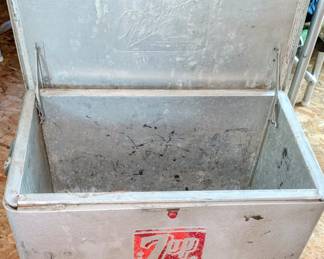 Old vintage 7Up cooler