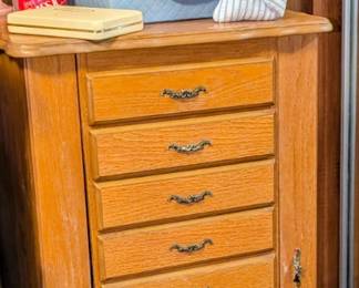 Floor stand jewelry box