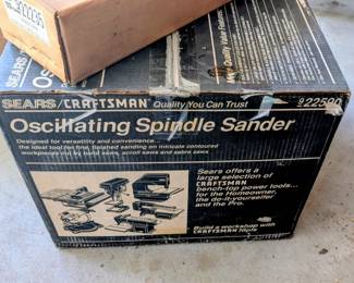 Oscillating spindle sander with stand