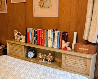 Vintage mid-century bed frame with a nice queen size Tempur-Pedic mattress set