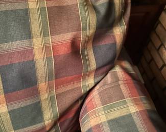 #36 lazy boy plaid fix back sofa 36x86 $35.00