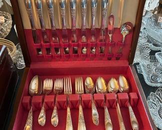#96 Rogers silver plate flatware 52 piece in wood box $120.00