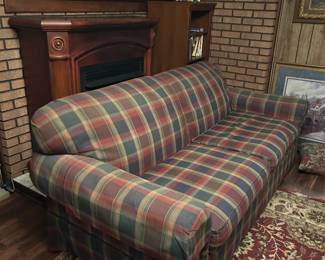 #36 lazy boy plaid fix back sofa 36x86 $35.00