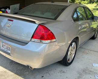 #177 2008 Chevy impala silver with leather interior, carport kept 172493 miles make a offer