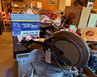 #189 Dewalt miter saw as is cordDW705 $25.00