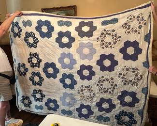 #141 winter weight quilt flower garden patter 82x64 $75.00