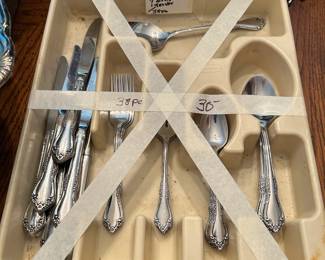 #166 roger Onita 38 piece flat ware $30.00
