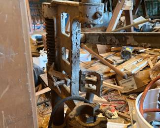 #220 tool shed Die press machine vintage air $75.00