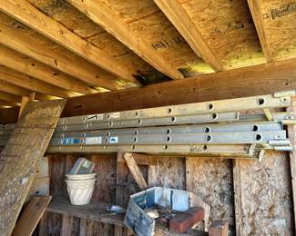 many extention ladders