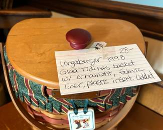 #71 Longaberger 1998 glad tidings basket w ornament fabric liner with lid $28.00