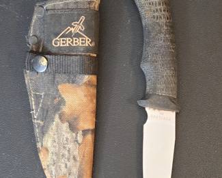 Gerber Gator Gut Hook Fixed Blade Knife