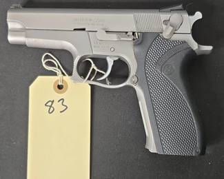 Smith Wesson Model 5906 Semi Automatic Pistol