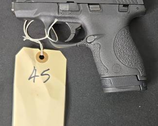Smith & Wesson M&P9 Shield Performance Center