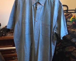 White Sierra Mens ShortSleeve Denim Shirt