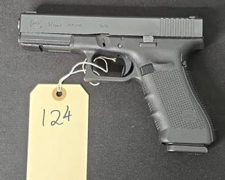 Glock 17 Gen 4 9x19mm Pistol with Holster