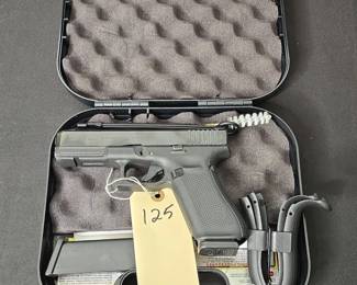 Glock 17 Gen 5 9mm Semi Automatic Pistol