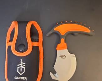 Gerber EZ Out Gut Hook Knife