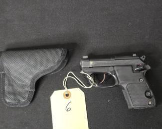 Beretta 3032 Tomcat .32 ACP Pistol with Holster 4 Mags