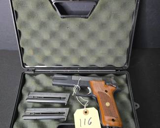 Smith Wesson Model 422 .22 LR Semi Automatic Pistol