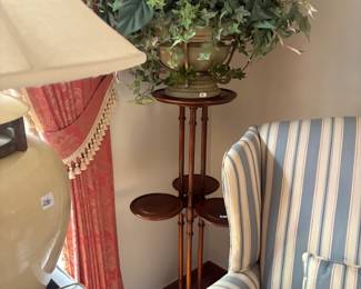 . . . awesome plant stand and topiary