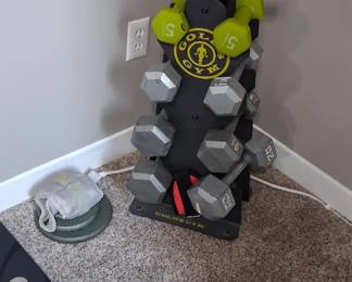 Gold's Gym stacking dumbbells