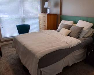 Queen Bed