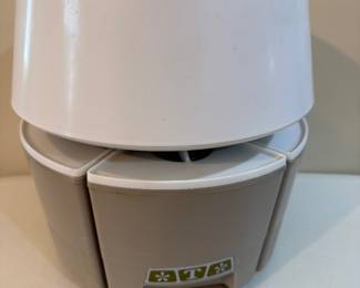 vintage 1970s Rubbermaid rotating Lazy Susan kitchen carousel or server