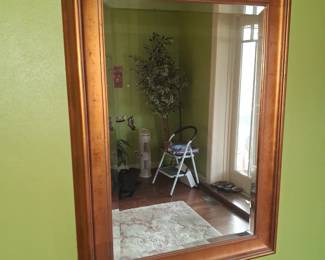 Beveled mirror approx 3' x 2.5'