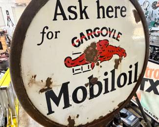 Detail Opposite Side Mobiloil Sign