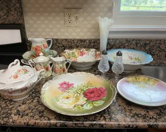 Vintage ( Pretty ) Hand Painted Plates