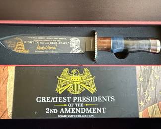 American Mint "Greatest Presidents of the 2nd Amendment" Donald Trump Bowie Knife