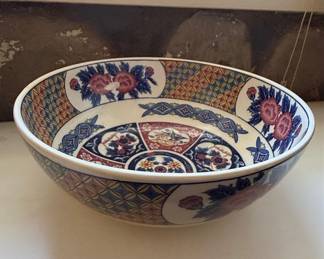 Vintage Japanese Imari Porcelain Serving Bowl