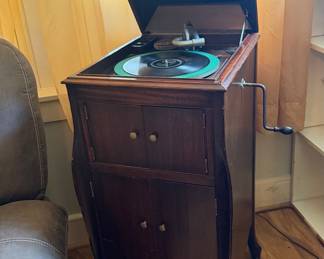 Victor Victrola VV-X Floor Model Phonograph