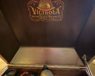 Victor Victrola VV-X Floor Model Phonograph
