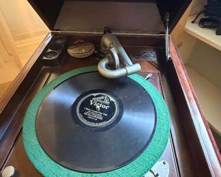 Victor Victrola VV-X Floor Model Phonograph