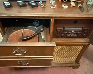 Vintage Console Stereo with Record Player and Radio
