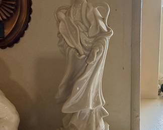 Vintage HOMCO #1426 Kwan Yin "Mother Of Mercy" Porcelain Figurine
