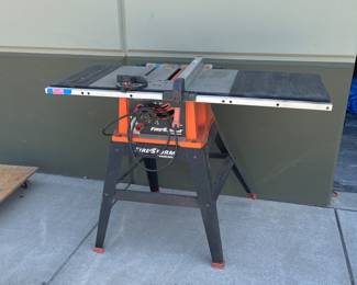 Lot 2604: Black & Decker FireStorm 10-Inch Table Saw with Stand