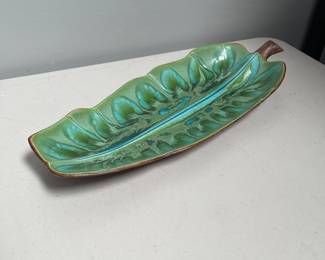 Lot 10097: "Treasure Craft" Banana Leaf Dish, 1960s