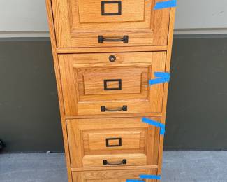 Lot 4004: Solid Oak 4-Drawer Vertical File Cabinet