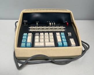 Lot 10156: Wang Model 86 Government Bond Trader Calculator
